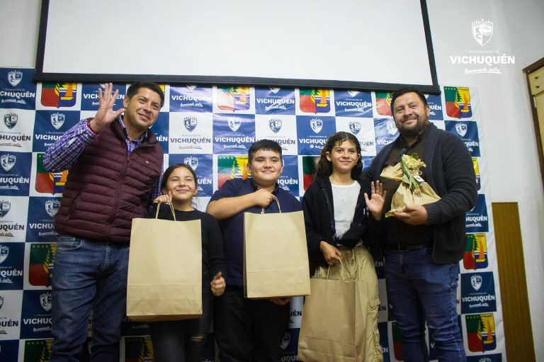 Reconocimiento a los logros educativos de la Escuela “Ema Cornejo de Cardoen”: Creatividad, Innovación Tecnológica y Compromiso con el Medio Ambiente