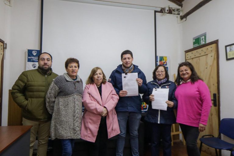 Seis Clubes de Adulto Mayor de Vichuquén se adjudicaron Fondos SENAMA 2025 y ya firmaron convenio