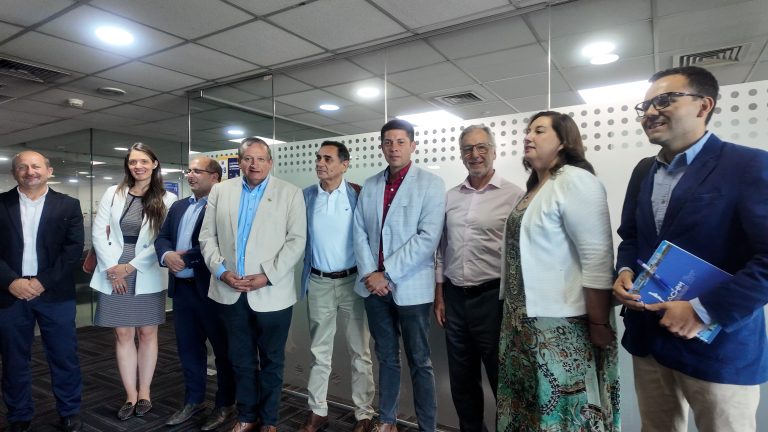 Alcalde presenta oficio a Ministro de Economía para implementar medidas de reactivacion económica en nuestra comuna